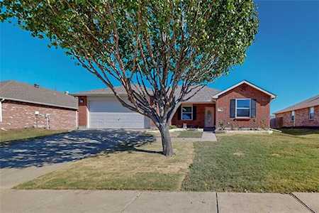 714 Rainsville Drive Wylie, TX 75098