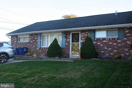 523 S Maple Ave Maple Shade, NJ 08052