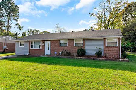 119 Ridgewood Rd Chesapeake, VA 23325