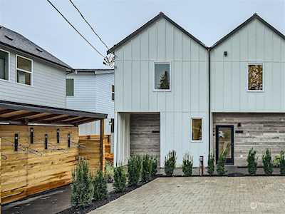 10354 Wallingford Ave N Seattle, WA 98133