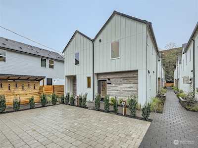 10352 Wallingford Ave N #B Seattle, WA 98133