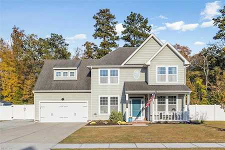 4737 Lake Shore Dr Chesapeake, VA 23321