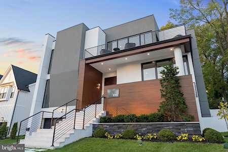 4765 33rd St N Arlington, VA 22207