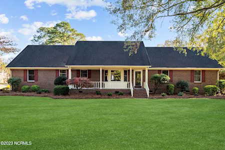 861 Falcon Circle Greenville, NC 27834