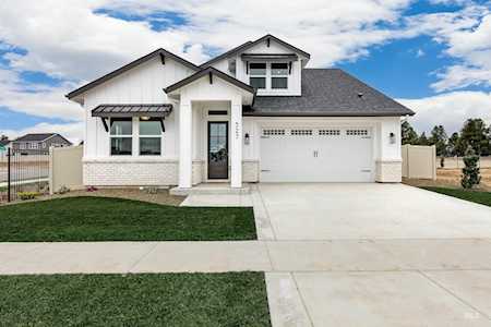 527 N Morning Glory Avenue Eagle, ID 83616
