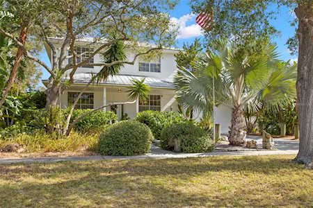 570 11th St Palm Harbor, FL 34683