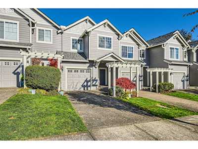 20281 Hoodview AVE West Linn, OR 97068