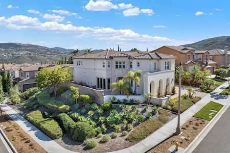 7116 Sitio Caliente Carlsbad, CA 92009