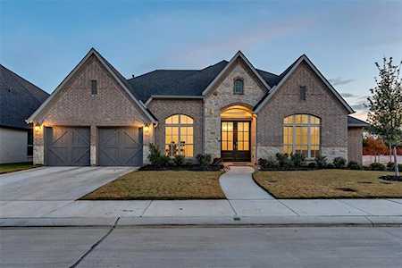 2822 Shane Drive Midlothian, TX 76065