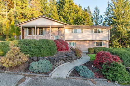 18 City View Blvd Longview, WA 98632