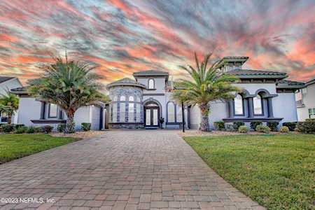 808 E Dorchester DR St Johns, FL 32259