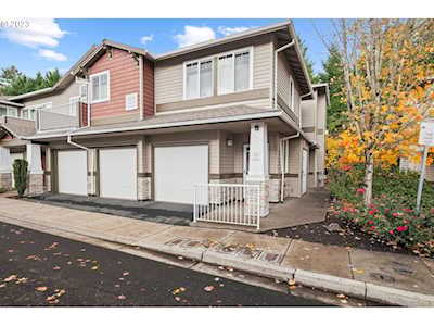 14745 SW Sandhill LOOP #204 Beaverton, OR 97007