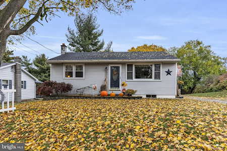1913 Sterretts Gap Ave Carlisle, PA 17013