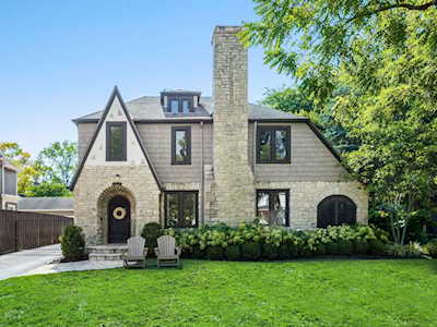 2351 Kensington Drive Upper Arlington, OH 43221