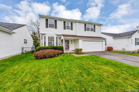 2061 Buchanan Ct Westland, MI 48186