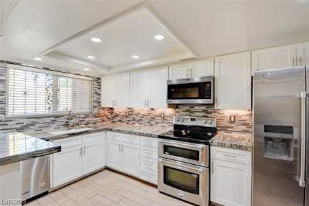 4626 Grand Dr #2 Las Vegas, NV 89169
