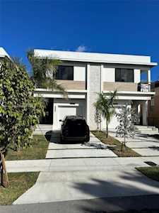 308 NE 14th Ave Unit B Fort Lauderdale, FL 33301