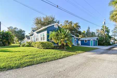 1021 32nd Ave N St. Petersburg, FL 33704