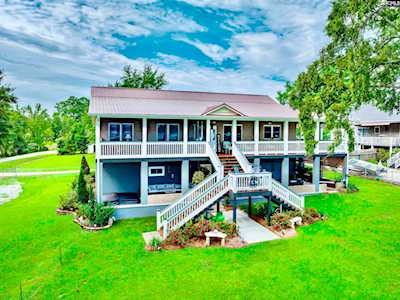 150 Little Point Ln Ridgeway, SC 29130