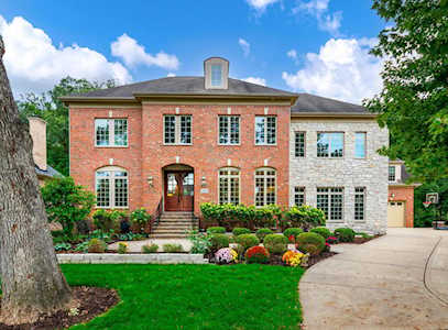 108 Baker Ct Naperville, IL 60565