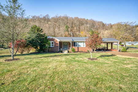 488 S Grundy Quarles Hwy Gainesboro, TN 38562