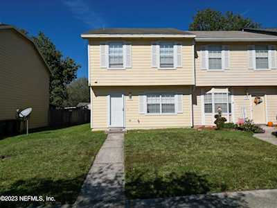 3349 Mandarin Glen DR Jacksonville, FL 32223