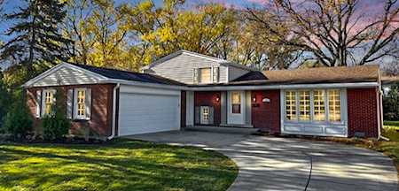 1702 S Highland Ave Arlington Heights, IL 60005
