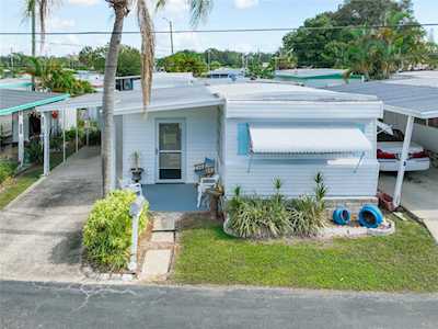 7490 46th Ave N #204 St. Petersburg, FL 33709