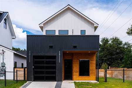 200 Lareina DR Austin, TX 78745
