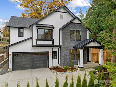11321 SE 88th St #5 Newcastle, WA 98056