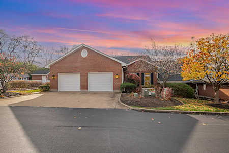 8 Thomas Pointe Dr Fort Thomas, KY 41075