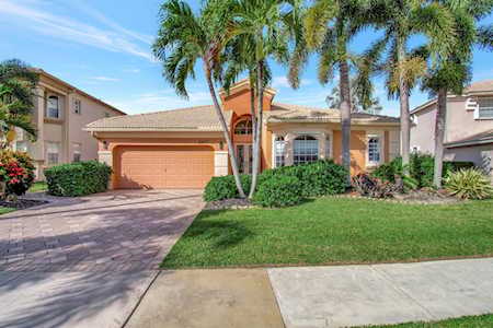 6447 Marbletree Lane Lake Worth, FL 33467