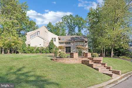 42 Southwood Dr Cherry Hill, NJ 08003