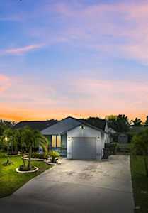 249 SW 9th Circle Delray Beach, FL 33444