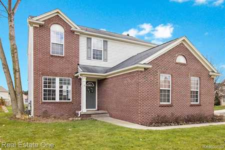 891 Canyon Creek Dr Holly Twp, MI 48442