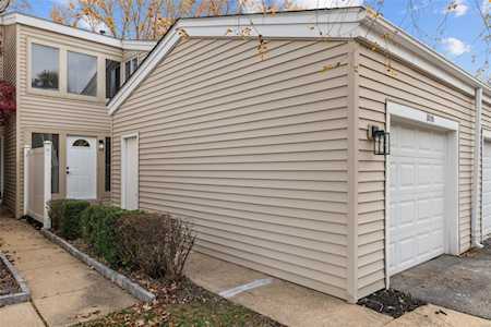 1005 Fairways Dr Lake St Louis, MO 63367