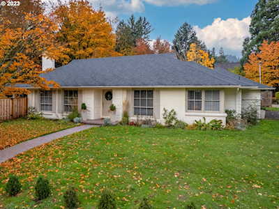 7185 SW Crestdale CT Portland, OR 97225