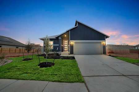 9405 Gladsome PATH Manor, TX 78653