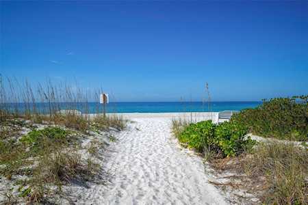 1007 Gulf Dr N #208 Bradenton Beach, FL 34217