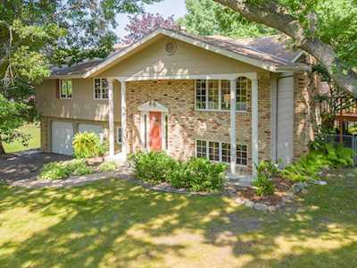 1401 Indian Oaks Trail Arden Hills, MN 55112