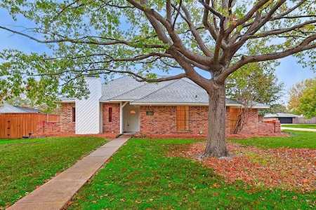 448 Patricia Lane Highland Village, TX 75077