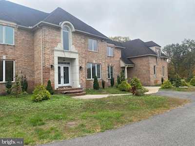 120 Fox Chase Ct Swedesboro, NJ 08085