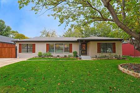1327 S Pine Street Grapevine, TX 76051