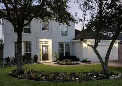 8302 Seagull Ln Pearland, TX 77584