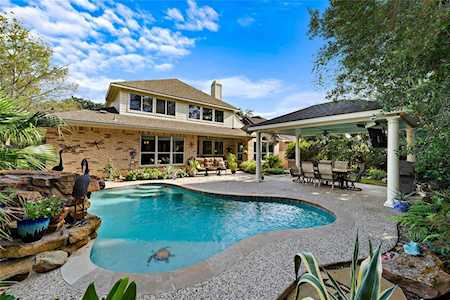 8407 Green Valley Drive Sugar Land, TX 77479