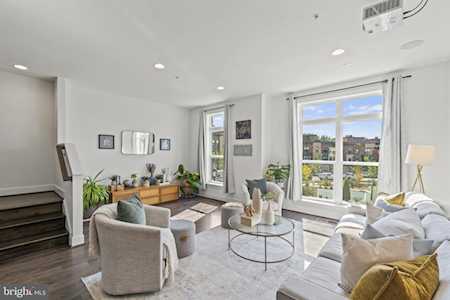 3527 Bellflower Ln Rockville, MD 20852