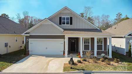 502 Summerfield Place Flat Rock, NC 28731