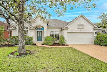 1802 Springwater DR Round Rock, TX 78681
