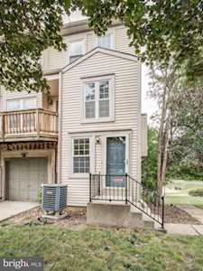 8112 Chapel Cove Dr Laurel, MD 20707