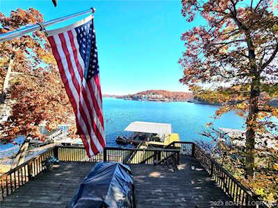 594 Navajo Rd Lake Ozark, MO 65049